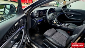 Mercedes Klasa E W213 Limuzyna 2.0 250 211KM 2017 Mercedes-Benz Klasa E E250 Zarejestrowany 2.0 Benzyna 210KM, zdjęcie 16
