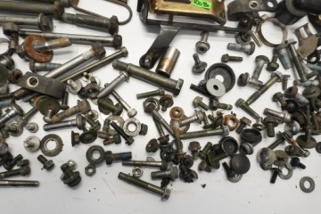 YAMAHA FZS FAZER 600 02-03 БОЛТЫ ВИНТЫ