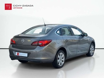 Opel Astra J Sedan 1.4 Turbo ECOTEC 140KM 2017 Opel Astra Salon PL 1.4T Zadbany 1.4 Benzyna 140KM, zdjęcie 4