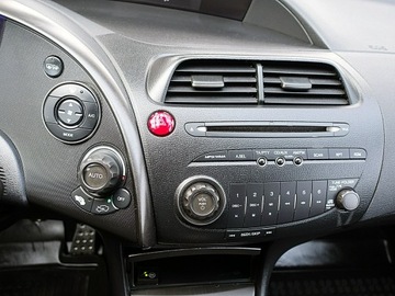 Honda Civic VIII Hatchback 3d 1.8 i-VTEC 140KM 2010 Honda Civic GAZ BIAŁA PERŁA Krajowa Bezwypadkowa, zdjęcie 28