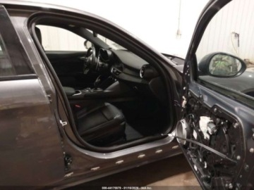 Alfa Romeo Giulia II Sedan Facelifting 2.0 Turbo 280KM 2023 Alfa Romeo Giulia Sprint 2023 2.0 Benzyna 280KM, zdjęcie 10