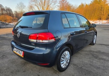 Volkswagen Golf VI Hatchback 5d 1.6 TDI-CR DPF BlueMotion 105KM 2010 Volkswagen Golf 1.6Dieselserwisprosto z Niemiec 1.6 Diesel 105KM, zdjęcie 4
