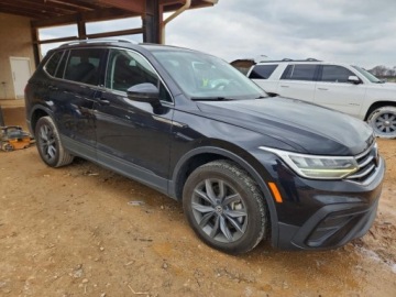 Volkswagen Tiguan II 2022 Volkswagen Tiguan 2022r., SE, 2.0L, od ubezpieczalni 2.0 Benzyna 187KM, zdjęcie 2