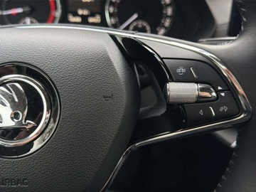 Skoda Octavia IV Liftback 1.0 TSI EVO 110KM 2022 Skoda Octavia Ambition Czujniki parkowania przodtyl Lane Assist Faktura Va, zdjęcie 16