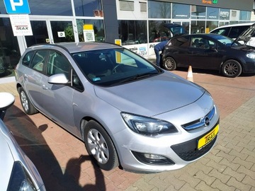 Opel Astra J Sports Tourer Facelifting 1.4 Turbo ECOTEC 140KM 2013 Opel Astra 1,4 140 KM ,Salon Polska, Automat, zdjęcie 1