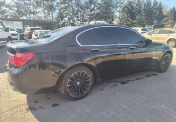 BMW Seria 7 F01 Sedan 740i 326KM 2012