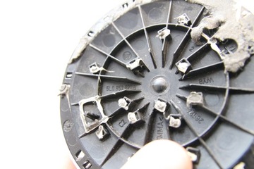 LOGO ZNAK ZNAKY VÍKO KUFRU ZADNÍ ORIGINÁLNÍ SKODA YETI 5J 5J0 FACELIFT 2013-2015