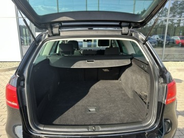 Volkswagen Passat B7 Variant 2.0 TDI CR DPF BlueMotion 140KM 2013 Volkswagen Passat Variant Alu Czujniki GWARANCJA !, zdjęcie 26