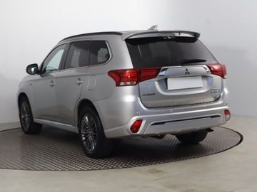 Mitsubishi Outlander III 2019 Mitsubishi Outlander 2.4 PHEV, Serwis ASO, 4X4, zdjęcie 3