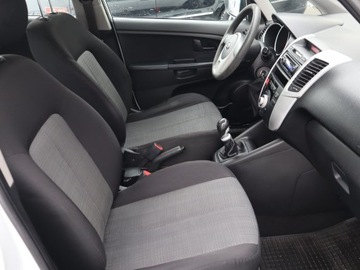 Kia Venga Mikrovan 1.4 DOHC CVVT 90KM 2011 Kia Venga 1.4 CVVT, Salon Polska, Serwis ASO, zdjęcie 8