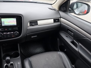 Mitsubishi Outlander III SUV Facelifting 2015 2.0 MIVEC 150KM 2015 Mitsubishi Outlander 2.0, Salon Polska, 4X4, zdjęcie 7