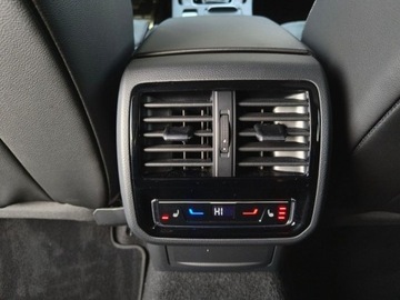 Volkswagen Arteon Fastback Facelifting 2.0 TDI 200KM 2022 Volkswagen Arteon Shooting Brake 4 Motion ASO 2.0TDI 200KM head-up LED kam, zdjęcie 36