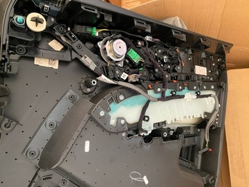 JAGUAR F-PACE X761 LIFT 2021 ЛЕВАЯ ОБИВКА БОКОВОЙ ДВЕРИ БОКОВАЯ ПЕРЕДНИЙ МЕРИДИАН