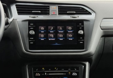 Volkswagen Tiguan Allspace SUV Facelifting 2.0 TDI SCR 200KM 2022 Volkswagen Tiguan Allspace IQ.Light MatrixLED Hak Kamery 360 Webasto T, zdjęcie 37