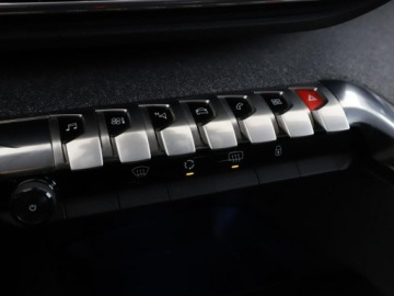 Peugeot 3008 I Crossover Facelifting 1.6 BlueHDi 120KM 2016 Peugeot 3008 Allure navi kamera półskóra hak, zdjęcie 29