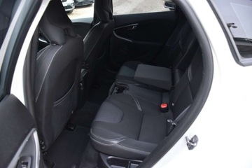 Volvo V40 II 2017 Volvo V40 Lift Duza-Navi Full-LED Klimatronic Tempomat Ambiente AluFelgi, zdjęcie 7