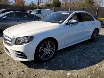 Mercedes Klasa E W213 2019 Mercedes-Benz Klasa E 2019 MERCEDES-BENZ E 300 4MATIC 2.0 Benzyna 255KM, zdjęcie 1
