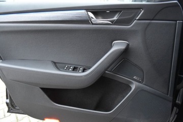 Skoda Superb III Kombi Facelifting 2.0 TSI 190KM 2021 Skoda Superb SalonPL Combi Style TSI 190KM DSG7 ACC Pakiety Matrix Alcanta, zdjęcie 24