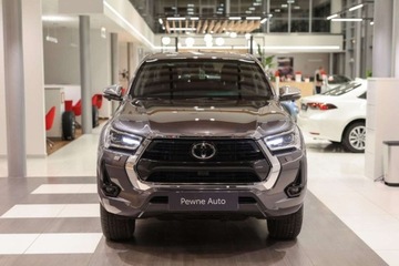 Toyota Hilux VIII Podwójna kabina Facelifting 2.8 D-4D 204KM 2024 Toyota Hilux 2.8 D-4D mHEV Double Cab Executive 4x4 aut 2.8 Diesel 204KM, zdjęcie 1