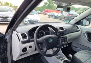 Skoda Fabia II Hatchback 1.4 i 16V 85KM 2007 Skoda Fabia 1,4 MPI Klima 86 km, zdjęcie 5