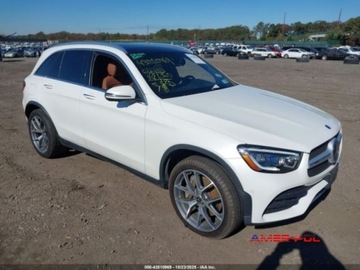Mercedes GLC C253 2020 Mercedes-Benz GLC 2020 r.,2,0L 300 4MATIC 2.0 Benzyna 255KM