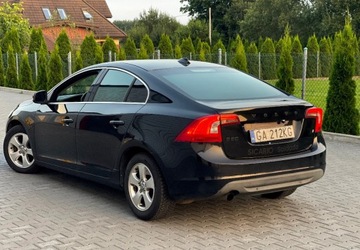 Volvo S60 II Sedan 2.0 D3 163KM 2010 Volvo S60 2.0 Diesel 163 Km D4 Momentum 2.0 Diesel 163KM, zdjęcie 4