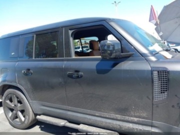 Land Rover Defender IV (L663) 2024 Land Rover Defender 110 P500 SE 2024 5.0 Benzyna 493KM, zdjęcie 1