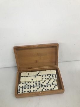 Ликсада играет в домино