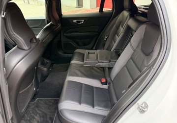 Volvo V60 II  Kombi 2.0 D4 190KM 2019 Volvo V60 R DESIGN 2.0D4 AWD 190ps AutoMat8Biegow HiBeamLED SerwisASO VAT23, zdjęcie 24