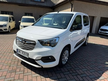 Opel Combo E Kombivan 1.5 Diesel 131KM 2021 Opel Combo niepełnosprawnych rampa inwalida 2021, zdjęcie 12