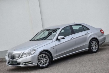 Mercedes Klasa E W212 Limuzyna 200 CGI BlueEFFICIENCY 184KM 2011 Mercedes-Benz Klasa E MERCEDES E200 184KM ELEGANCE 7G-TRONIK Xenon Navi Gw, zdjęcie 3