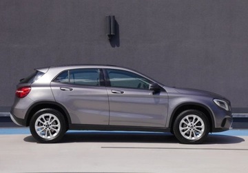 Mercedes GLA I Off-roader 1.6 180 122KM 2017 Mercedes-Benz GLA LIFT 180 Benzyna 122HP Automat Kamera II.wlasciciel GWAR, zdjęcie 5