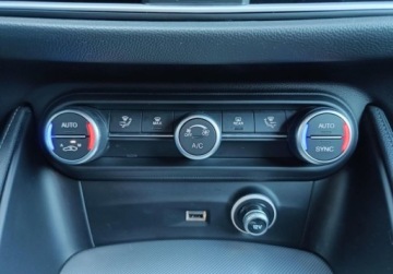 Alfa Romeo Stelvio 2022 Alfa Romeo Stelvio 2.0T 200KM Automat AWD Q4 SalonPL SerwisASO FV23 Gwaran, zdjęcie 26