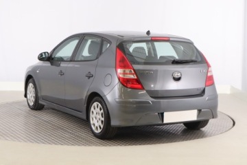 Hyundai i30 I Hatchback 1.4 109KM 2010 Hyundai i30 1.4 CVVT, Klima, zdjęcie 3