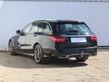 Mercedes Klasa C W205 Kombi Facelifting 2.0 300d 245KM 2019 Mercedes C C 300 d, 241 KM, Automat, Skóra, Navi, zdjęcie 3
