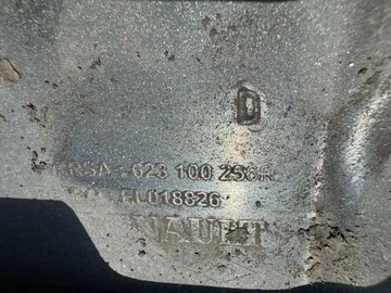 MASKA MŘÍŽKA CHLADIČŮ RENAULT MASTER III 10- 623100256R