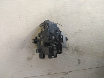 AUDI A6 C5 4B1837016B ZÁMEK DVEŘE PŘEDNÍ P 97-04R