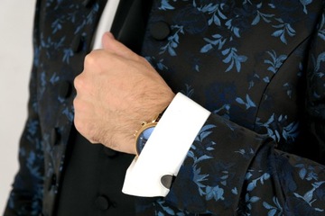 Мужской костюм с жилетом и галстуком-розой 48 S