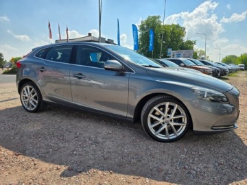Mazda 3 III Sedan 2.0 SKYACTIV-G 120KM 2014 Volvo V40 2.0 HDi 190 KM skóra nawigacja alufelgi grzane fotele gwarancja, zdjęcie 4