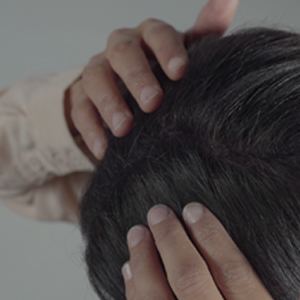 Кератиновые волокна Densitee для утолщения волос.