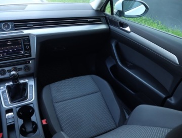 Volkswagen Passat 2018 VW Passat 2.0 TDI, Salon Polska, Klima, zdjęcie 7