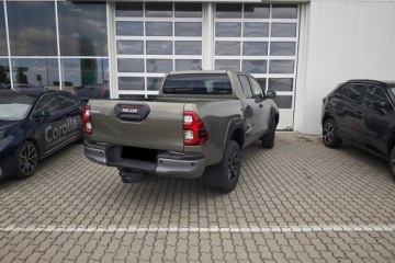 Toyota Hilux VIII Podwójna kabina Facelifting 2024 2.8 D-4D 204KM 2026 TOYOTA HiLux Double Cab Invincible Pickup 2.8 204KM 2026, zdjęcie 4