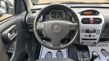 Opel Corsa C 1.2 Twinport ECOTEC 80KM 2005 Opel Corsa klimatyzacja, zdjęcie 11