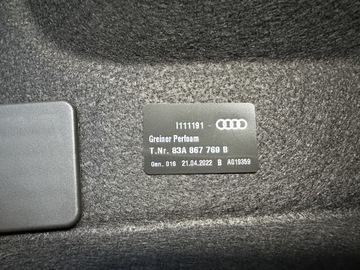 AUDI Q3 83A POLIČKA KUFRU 83A867769B