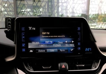 Toyota C-HR I Crossover 1.8 Hybrid 122KM 2018 Toyota C-HR CHR 1.8 Hybrid Prestige Kamera cofania Toyota Mikolajczak, zdjęcie 16