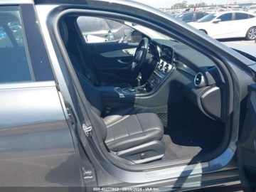 Mercedes Klasa C W205 2019 Mercedes-Benz Klasa C 300 2019 2.0l 2.0 Benzyna 255KM, zdjęcie 7