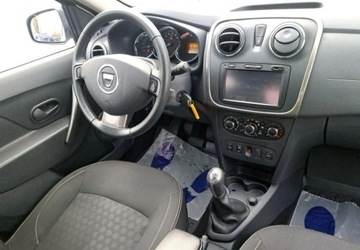 Dacia Sandero II Hatchback 5d TCe  90KM 2015 Dacia Sandero BDB stan - klima - hak - tempomat - czujniki z tylu Benzyna, zdjęcie 9