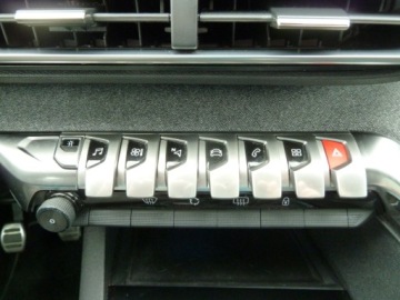 Peugeot 5008 II Crossover 1.2 PureTech 130KM 2017 Peugeot 5008 GT LINEKLIMATYZACJASKORYPANORAMA DACHNAWIGACJAELEKTRYKA7 OSOB, zdjęcie 19