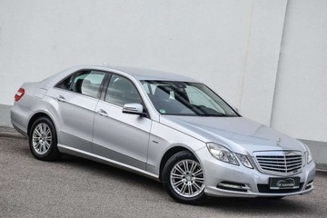 Mercedes Klasa E W212 Limuzyna 200 CGI BlueEFFICIENCY 184KM 2011 Mercedes-Benz Klasa E MERCEDES E200 184KM ELEGANCE 7G-TRONIK Xenon Navi Gw, zdjęcie 1