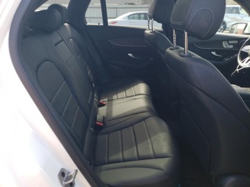 Mercedes GLC C254/X254 2022 Mercedes-Benz GLC 300 4Matic 2022, Pakiet AMG, od ubezpieczalni 2.0 Benzyna, zdjęcie 10